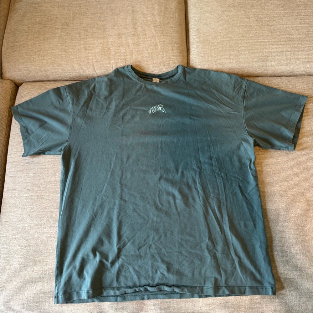 Alphalete tee shirt